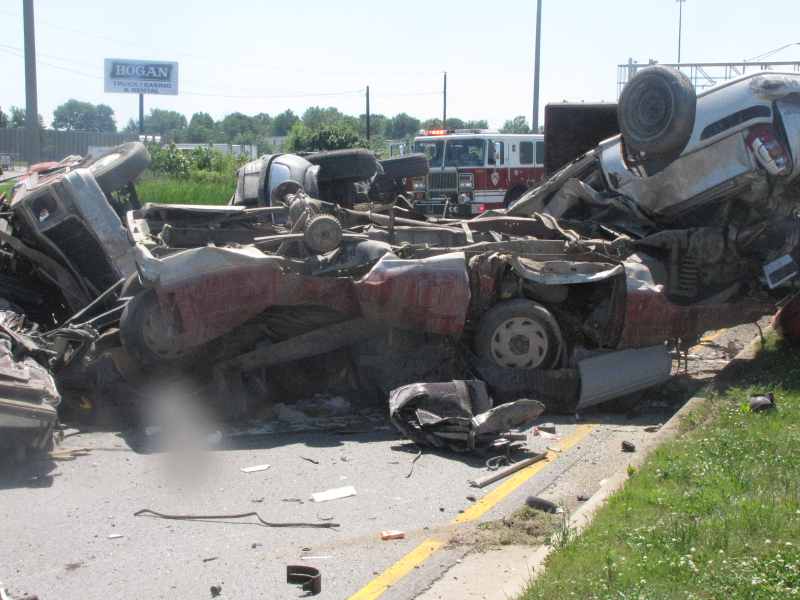 Illustration for article titled How did no one die in this horrific crash?